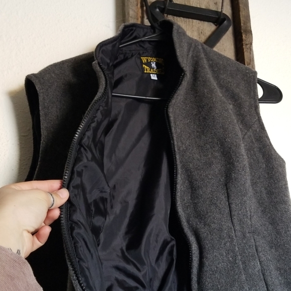 grey wool winter vest - Picture 3 of 4